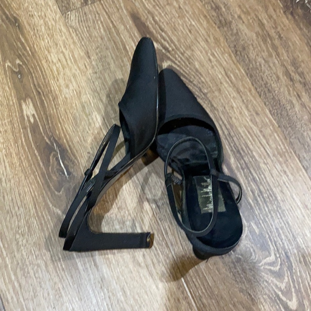 Very good condition black dress shoe